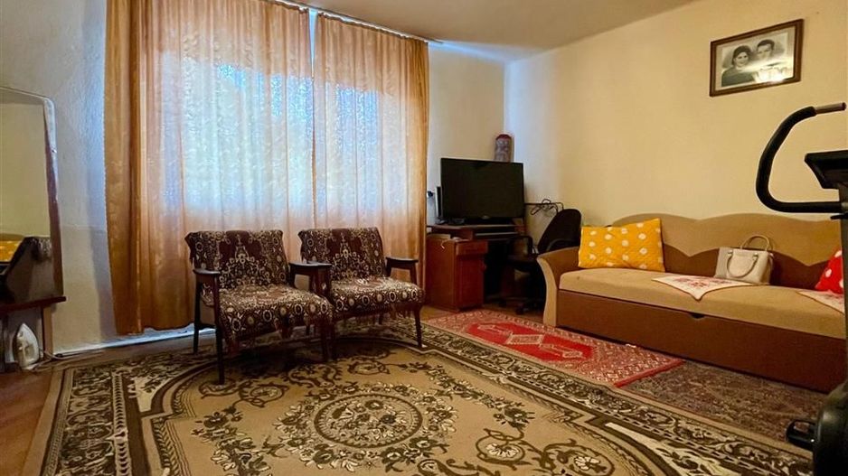 Casa in Marghita cu 4 camere - Poză 2