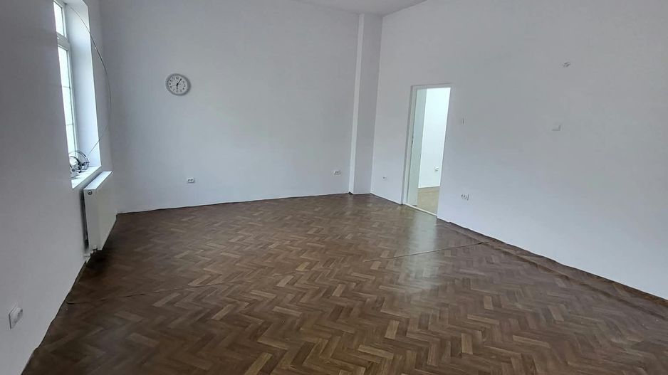 Casa de inchiriat. curte, centrala proprie, zona centrala. metrou 7min - Poză 5