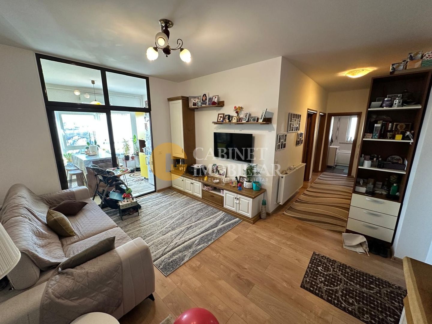 PACURARI - 3 CAMERE DECOMANDAT - MOBILAT SI UTILAT - LOC DE PARCARE SI BOXA - Poză 1