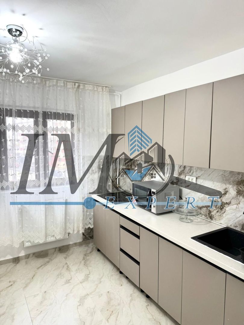 Apartament finisat cu 3 camere de vânzare în zona Cetate {Piata) - Poză 4