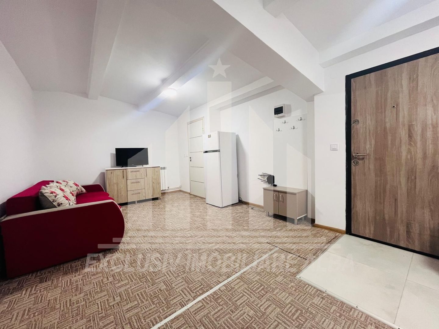 Apartament cu 3 camere nou, cu utilitati incluse - Poză 1