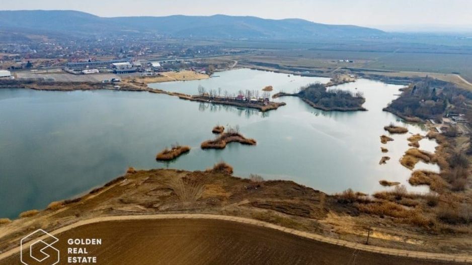 Teren de 9000 mp, langa Lacul Ghioroc, jud.Arad - Poză 2