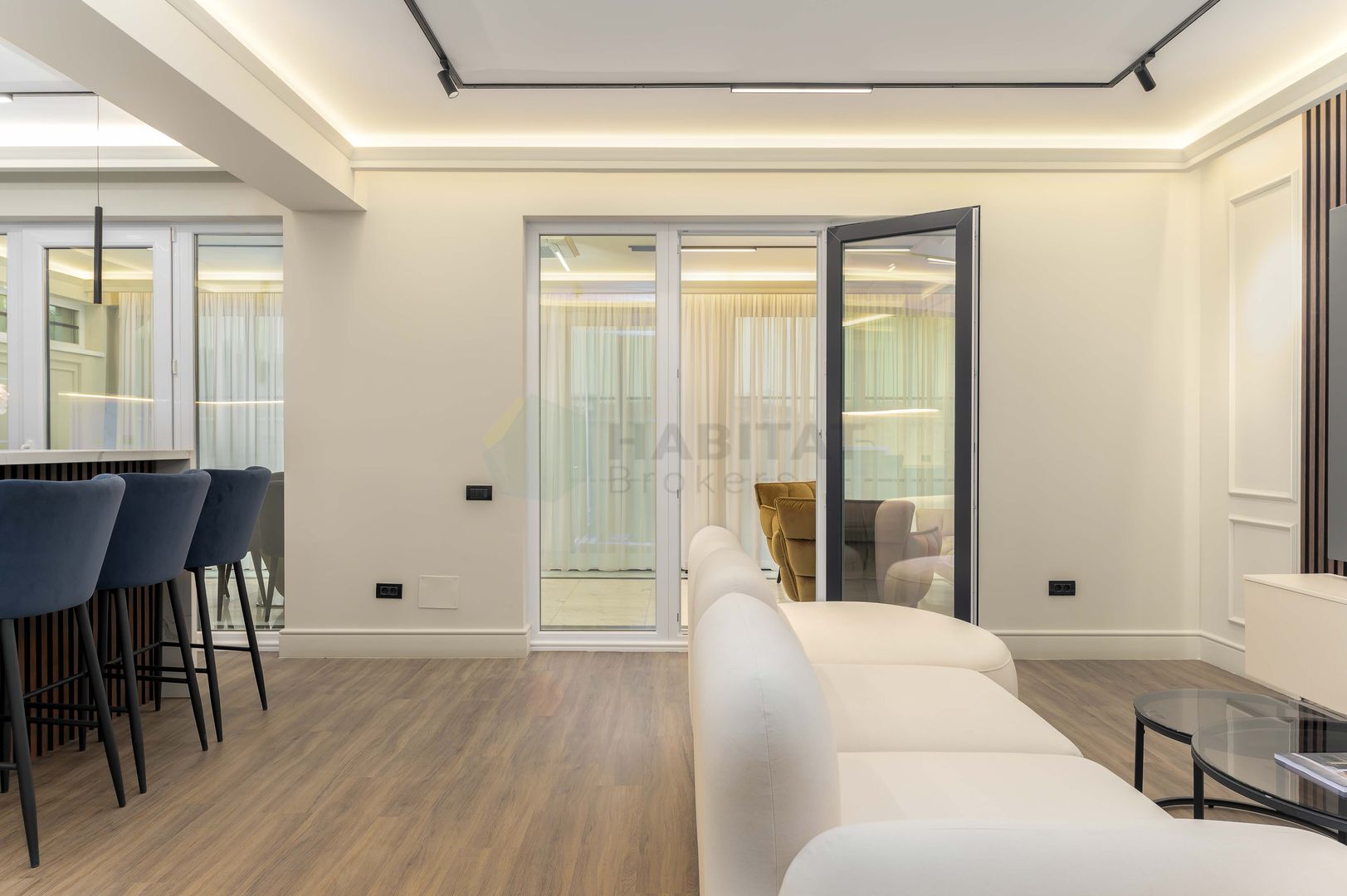 Avangarde by The Lake | Complet mobilat - Poză 2