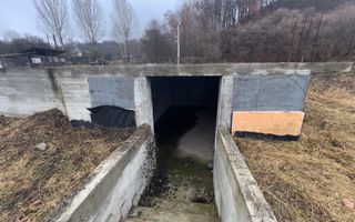 TEREN INTRAVILAN 2200 MP CAMPULUNG ARGES - Poză 7