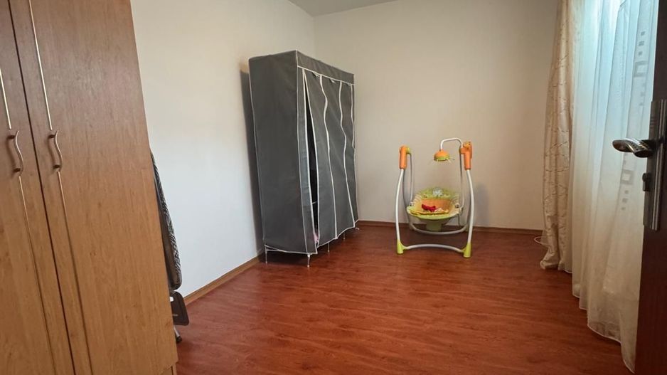 Casă de vânzare pe strada Sabarului - Poză 3