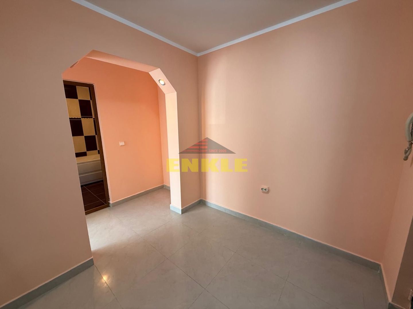 De vânzare apartament 2 camere decomandat – zona Liceului Sportiv - Poză 4