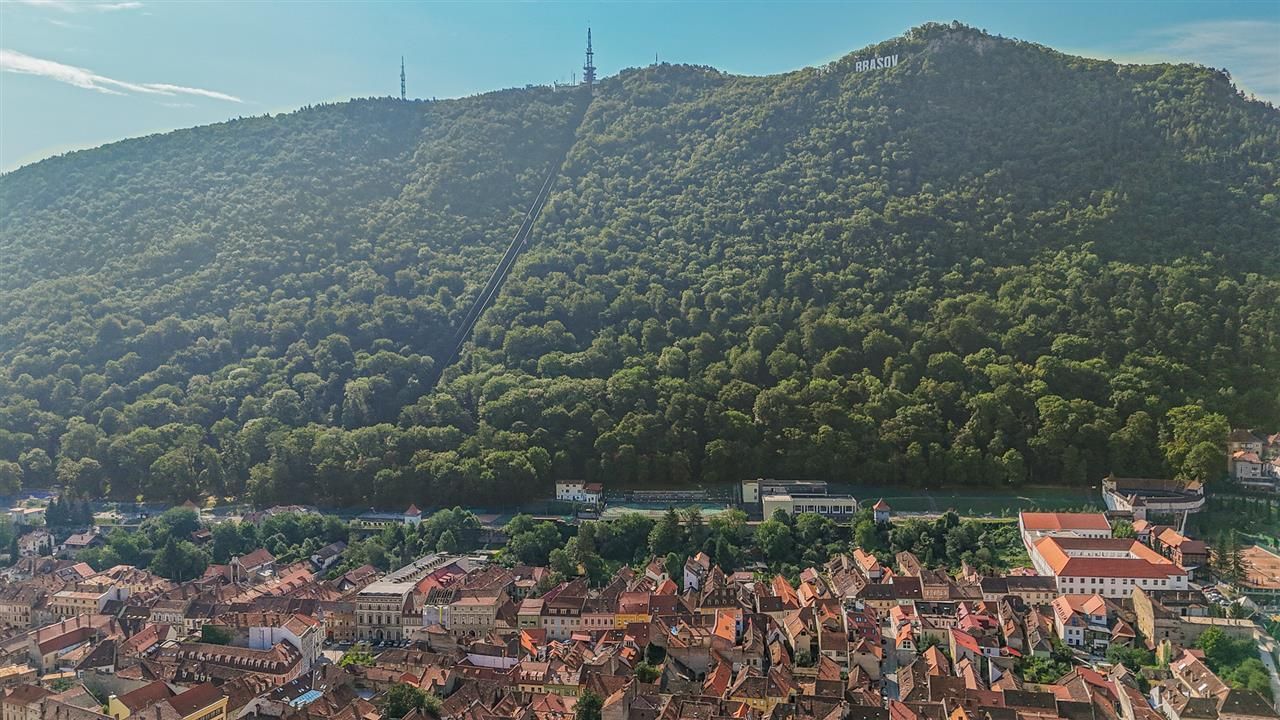 Garsoniera situata ultracentral zona Piata Sfatului Brasov - Poză 9