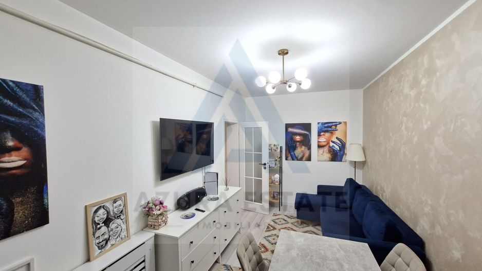 Apartament modern recent renovat 3 camere si parcare privata in Strand - Poză 3