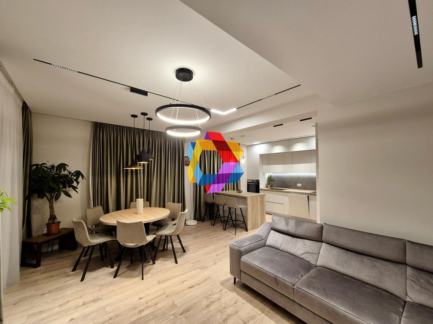 Casă 5 camere de vânzare Brasov - zona Tractorul - 118 mp - plus-imo.ro - Poză 3