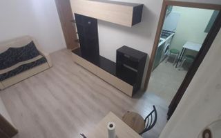 Închiriez apartament cu două camere nedecomandat. - Poză 1