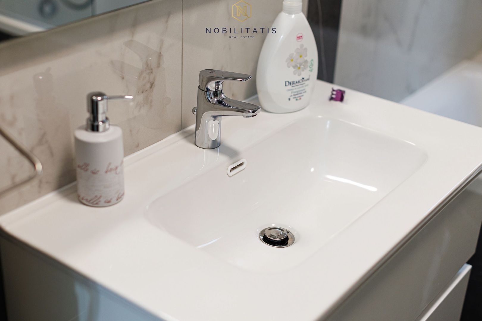 Oferta Inchiriata - Apartament de Lux | 2.5 camere | Piscina & Garaj subteran - Poză 45