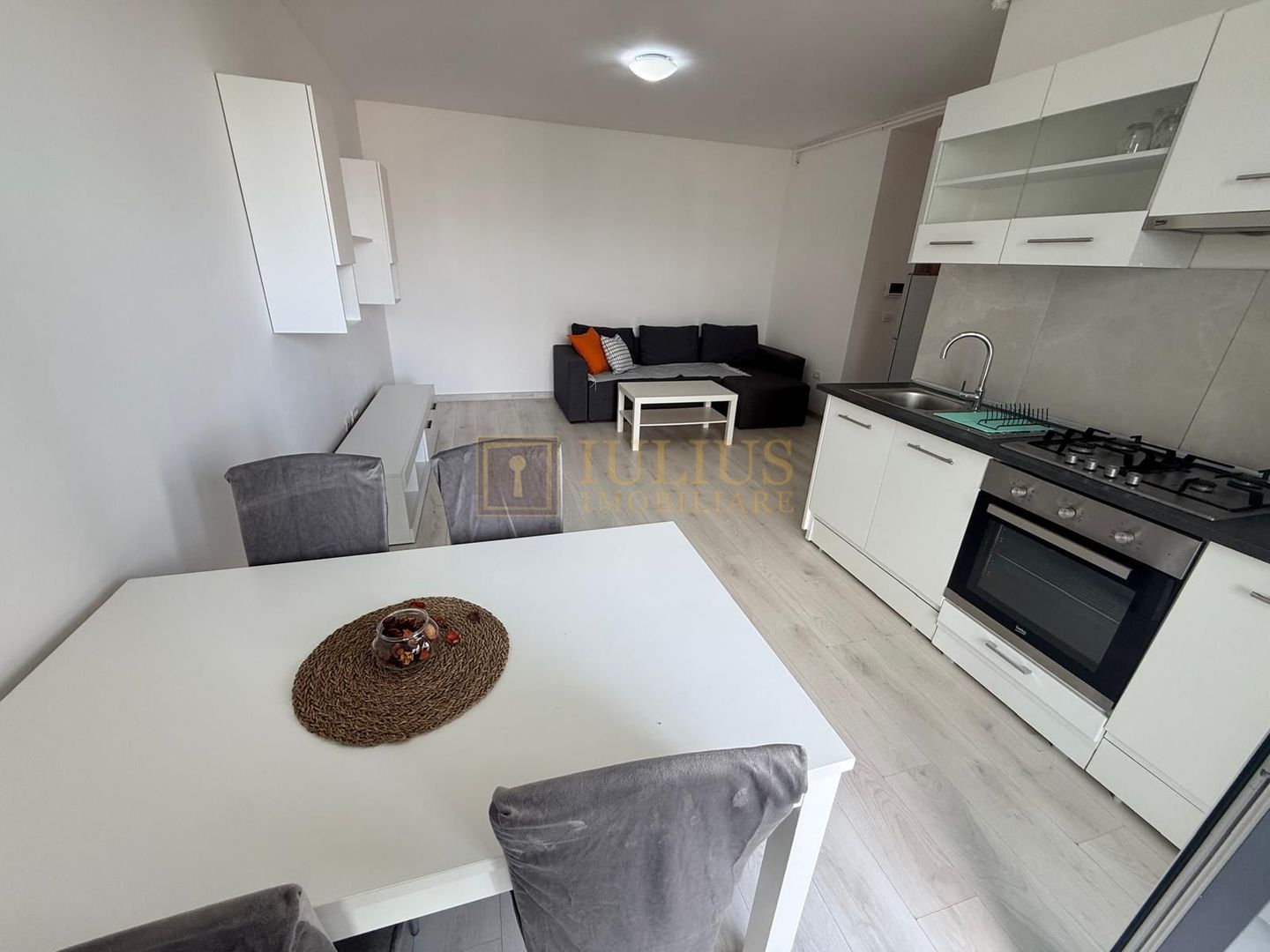 2 camere, Dumbravita, loc de parcare, apartament superb - Poză 10