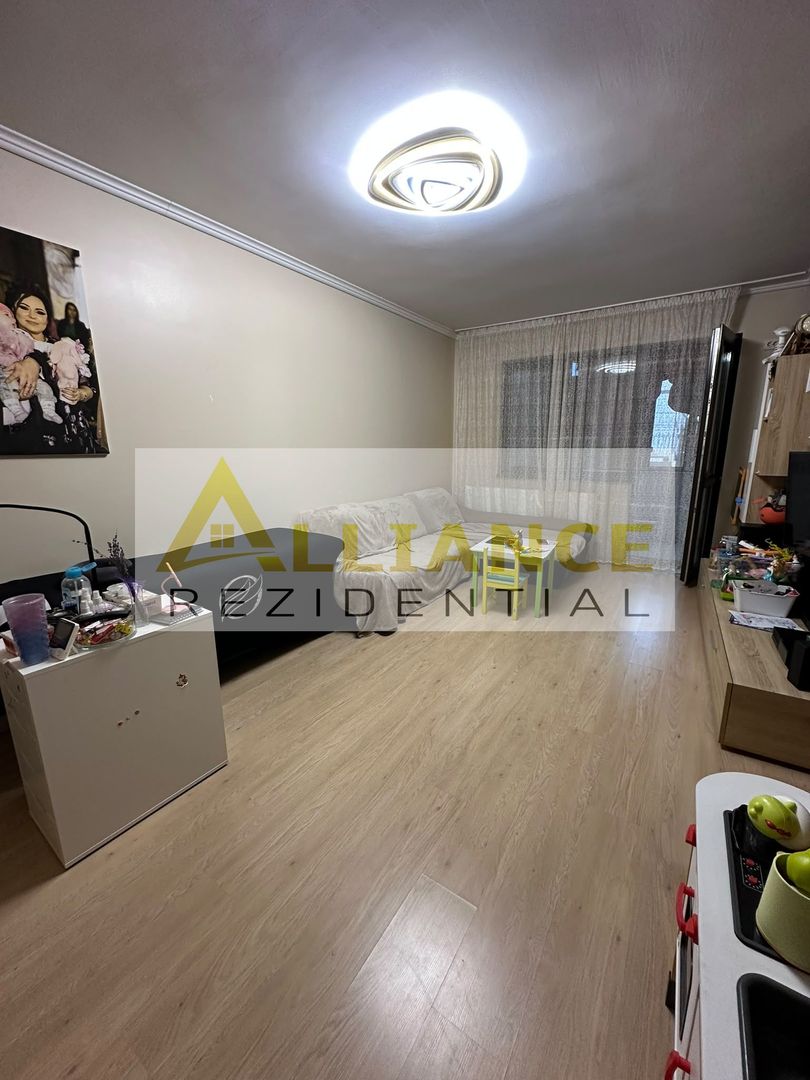 Metrou 1 decembrie Ap 3 camere cu 2 parcari - Poză 1