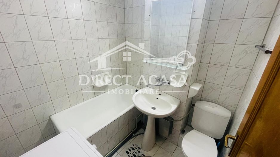 Apartament cu 3 camere de inchiriat-Central - Poză 5