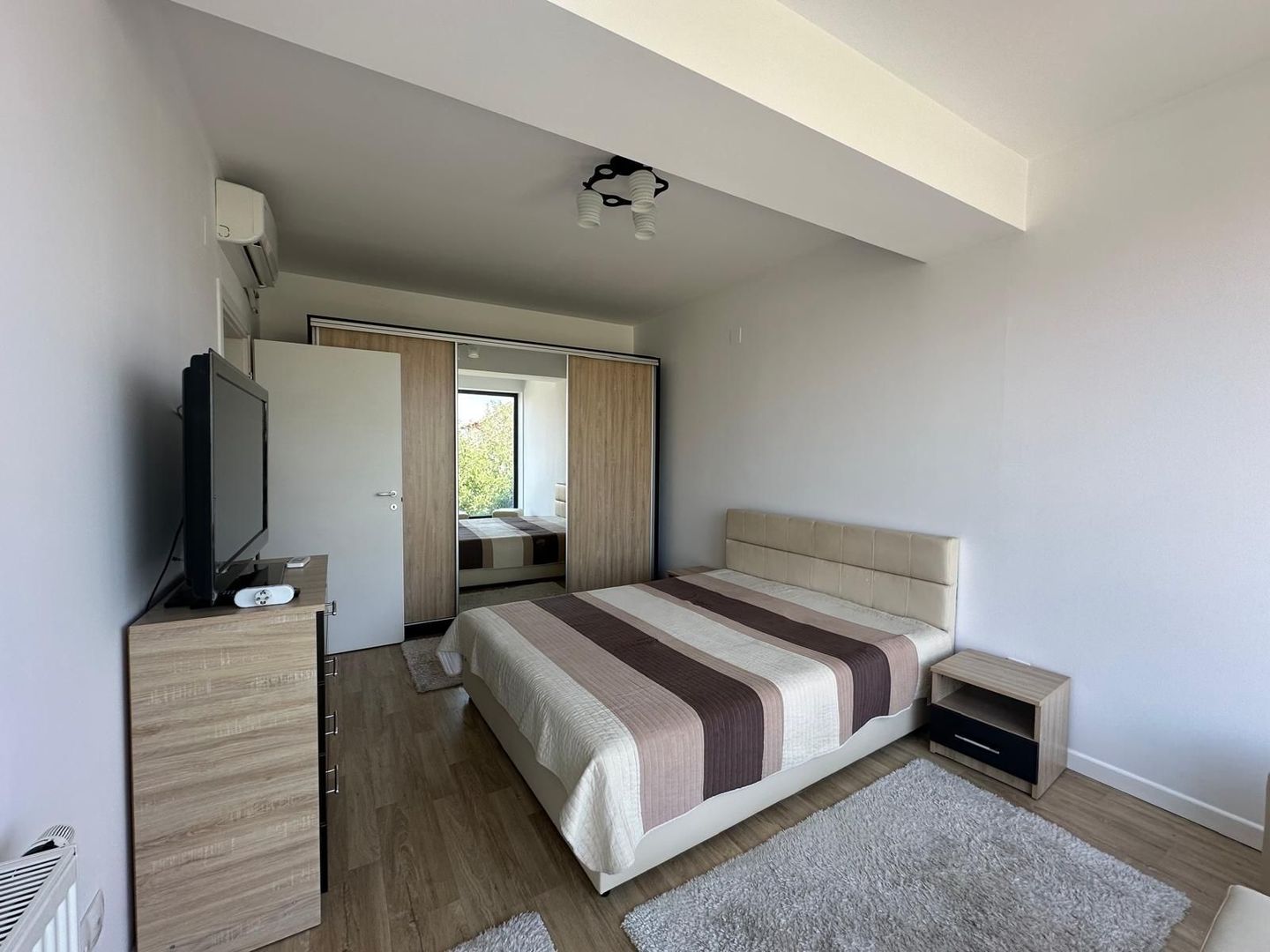 Prelungirea Ghencea – Casă spațioasă, mobilată și utilată, în complex - Poză 8