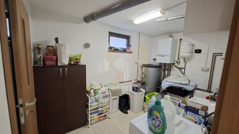 Casa individuala Tractoru zona Socec Brasov - Poză 15