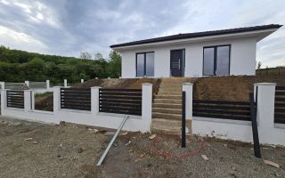 Casa 4 camere la cheie,130 mp,500 mp teren,cartier Unirii - Poză 8