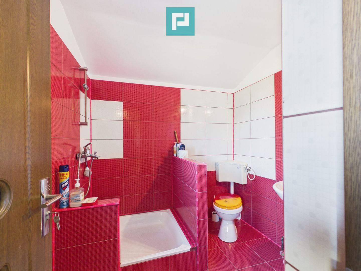 Cabană deosebită cu 4 camere în Căsoaia - Poză 13