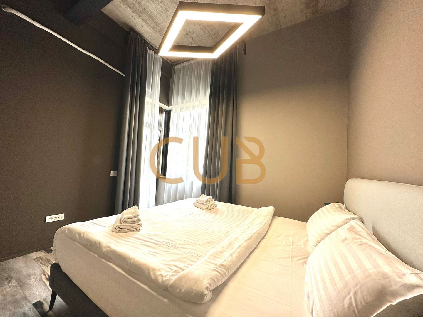 2cam DEOSEBIT | bloc nou,parcare,centrala,AC | Zona CENTRALA/CENTRU - Poză 17