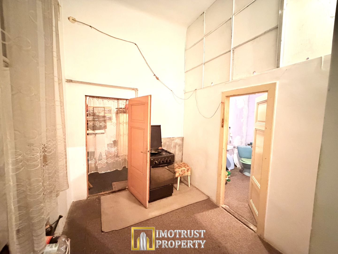 Vânzare apartament 4 camere, ultracentral 150 mp, 4 boxe incluse - Poză 7