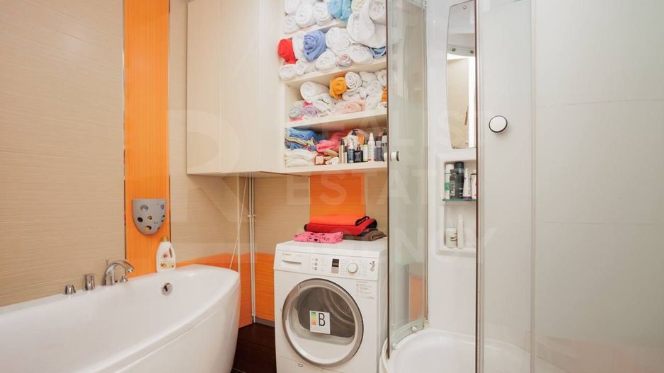 Vânzare, apartament 2 camere, living, bulevardul Traian, Botanica. - Poză 15