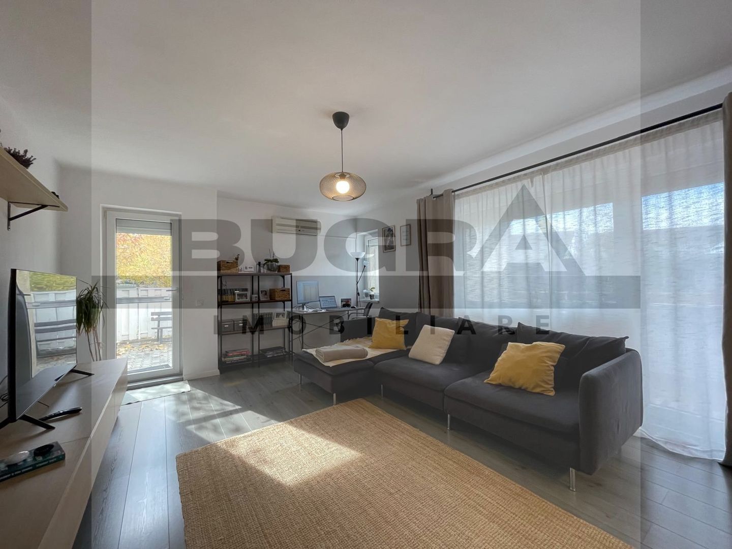 Apartament de 3 camere, 76mp, gradina 40mp, garaj, Omnia Residence - Poză 2