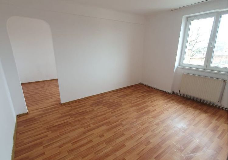 BRASADAS vinde ap 2 cam etaj 3 in zona CENTRALA. - Poză 8