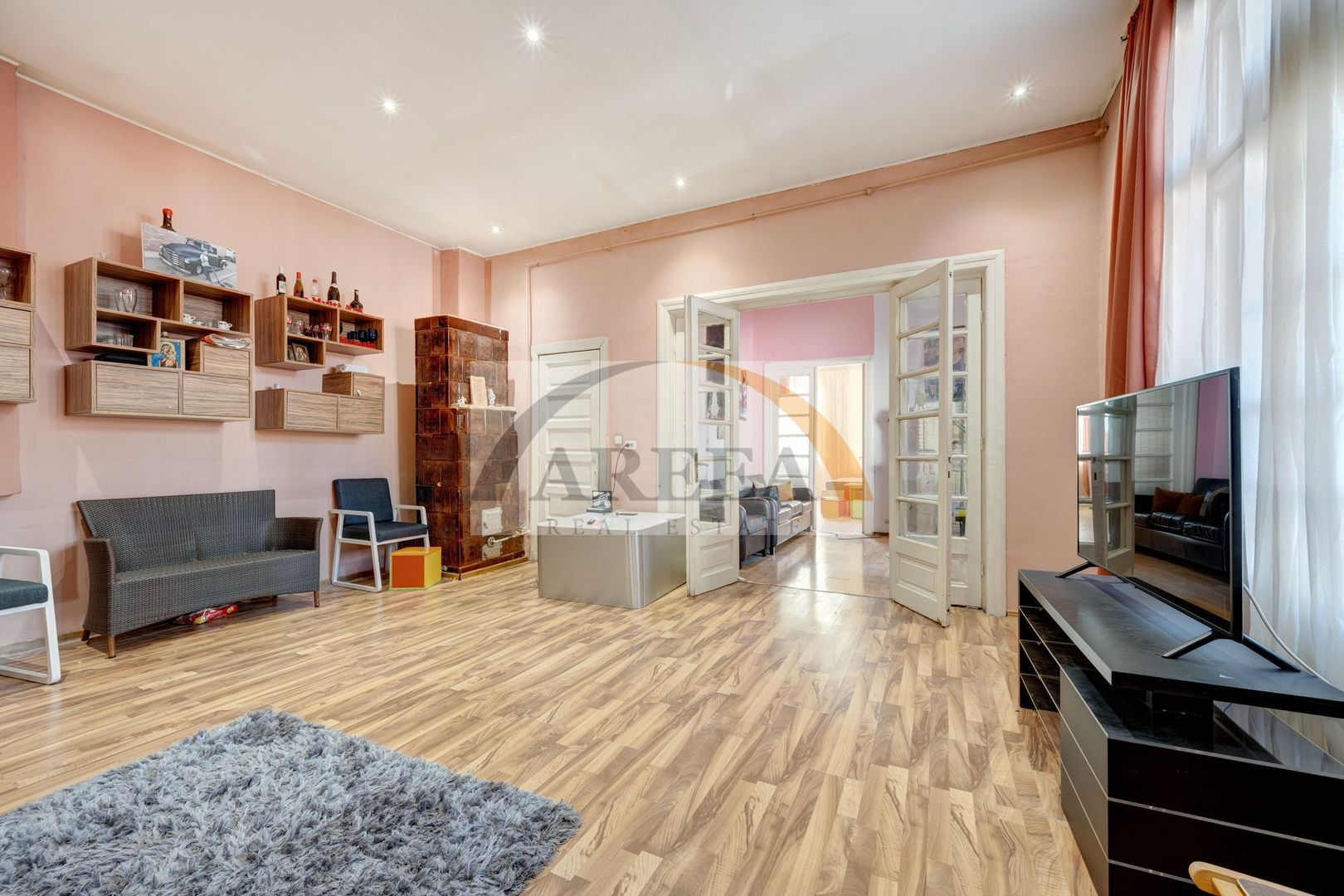 Proprietate in vila, etaj, partial renovat - Pasajul Unirii - 154 mp - Poză 1
