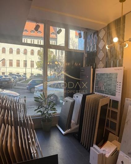 Spatiu comercial // vitrina 16 metri // Banu Manta // Primaria sect 1 - Poză 9