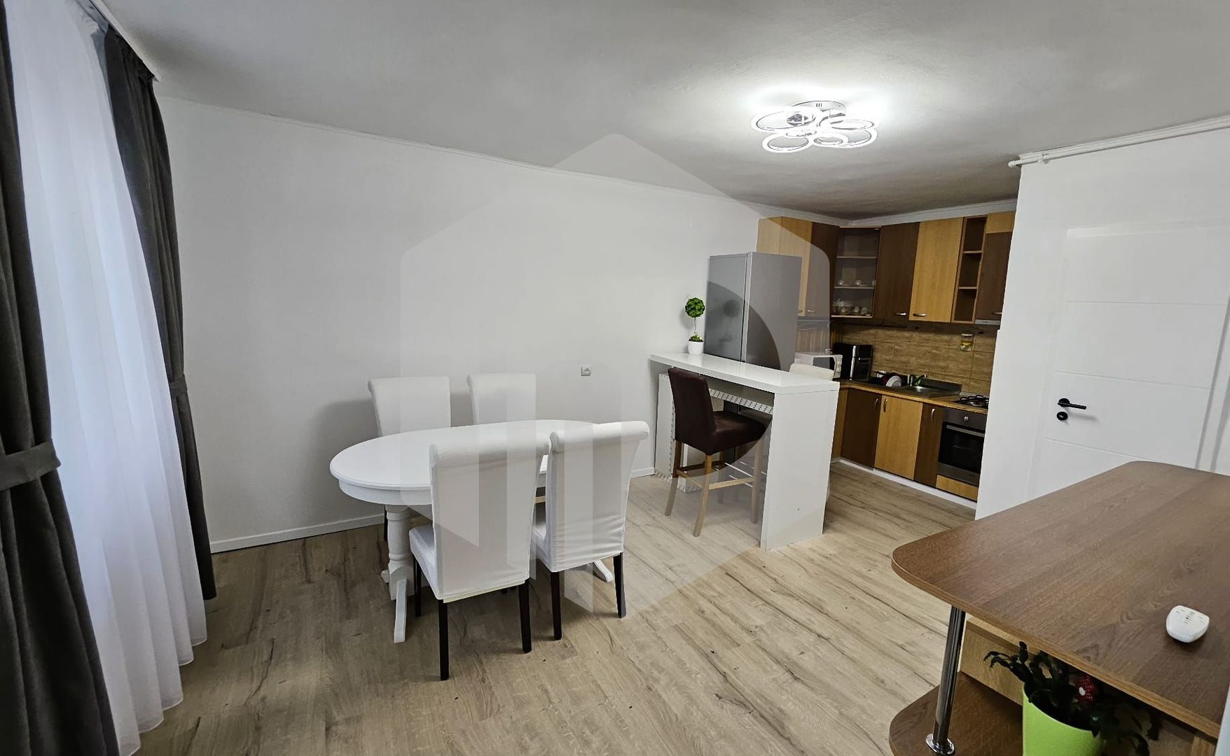 Vila - 5 Camere - 460mp teren- 150mpu - Zona Turnisor - Poză 7