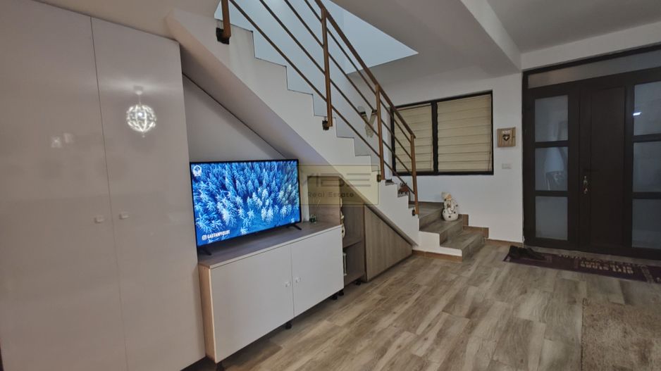 Duplex-4 camere - Mobilat Modern-Valea Adanca-``5 Drumuri`` - Poză 8