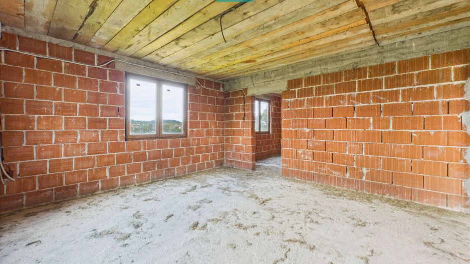 Casă la roșu, P+1, în localitatea Beliu, Arad - Poză 10