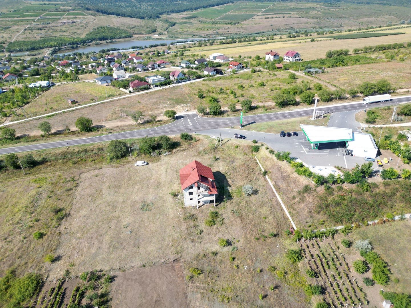 TEREN COMERCIAL  – TRASEUL CHIȘINĂU–LEUȘENI - Poză 4