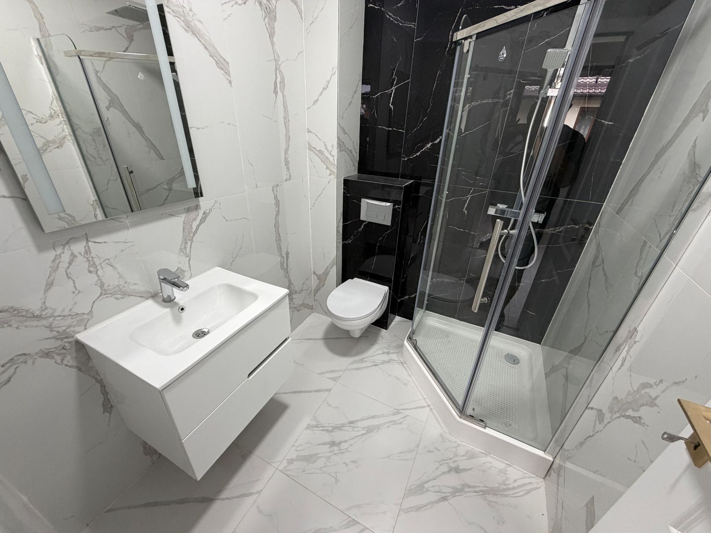 CASA CUB -RATE DEZVOLTATOR, CELOFIBREI, TOATE UTILITATILE, COMISION 0% - Poză 14
