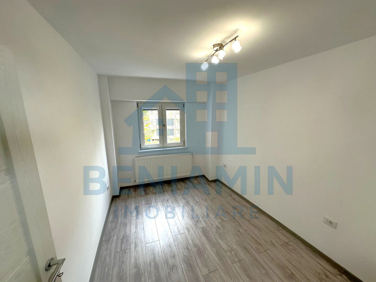 Ultracentral-4 Camere-Lux-Mobilat-Utilat-Etaj 1-CT-Disponibil imediat - Poză 7