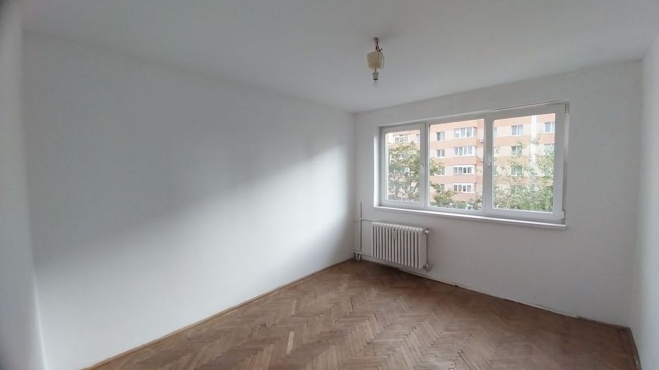 De vanzare apartament 2 camere Crangasi - Poză 1