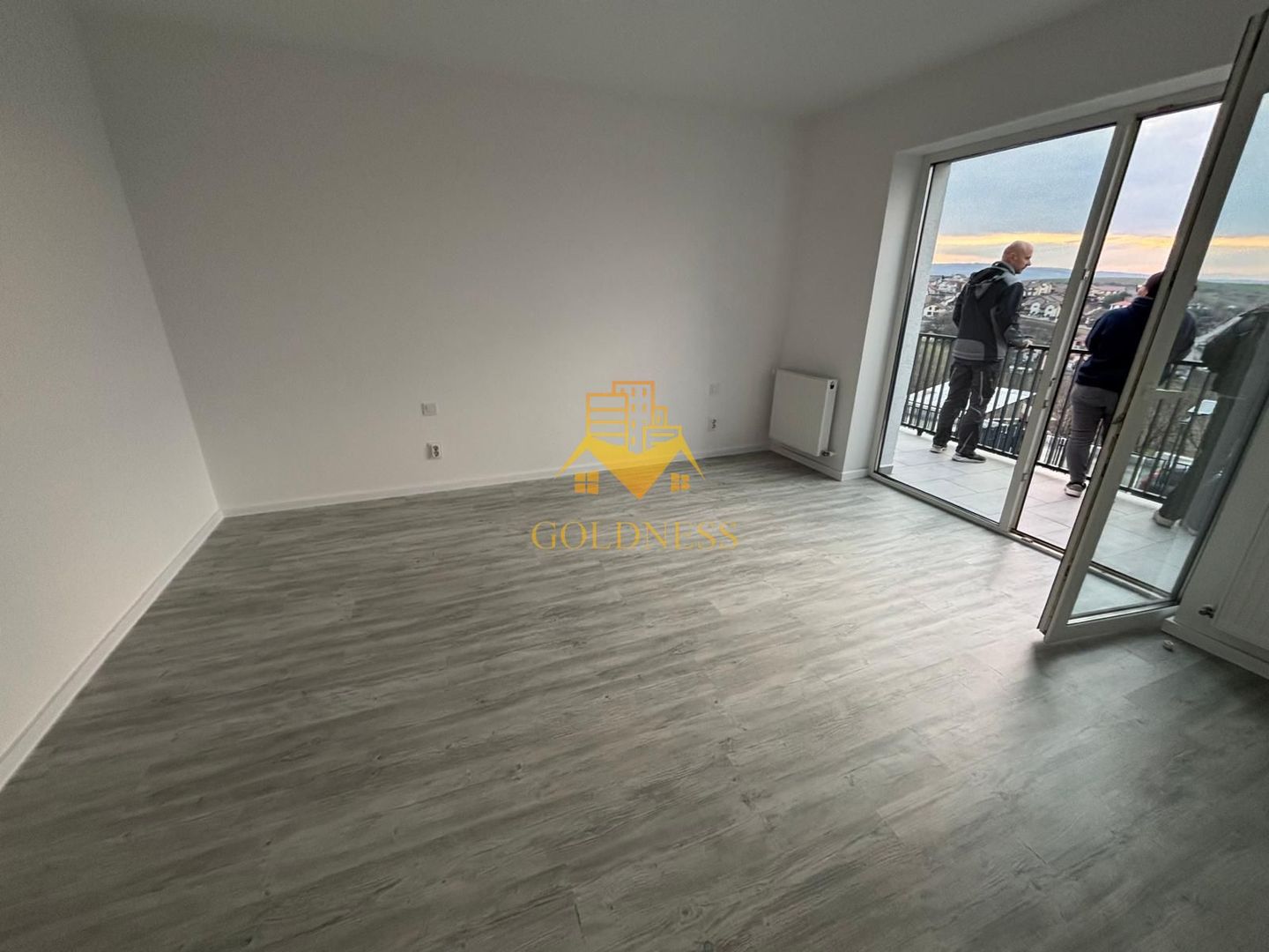 Casa moderna, prima inchiriere, 600 mp teren, curte, parcare, Dezmir - Poză 11