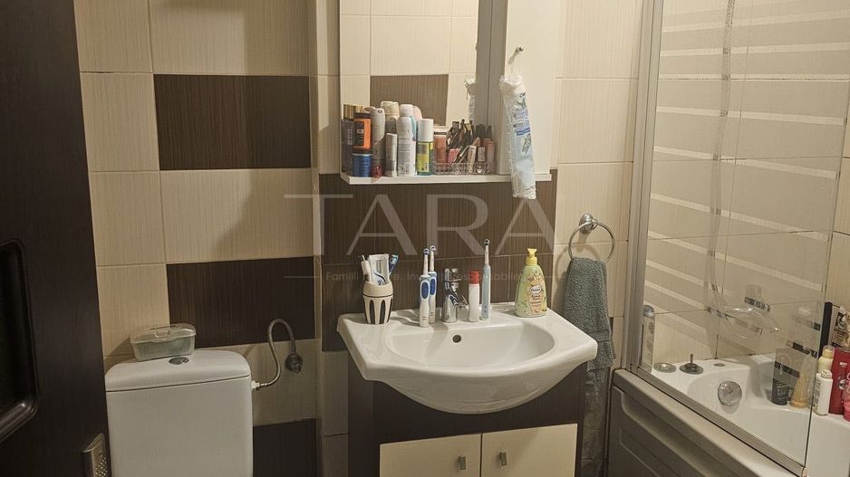 Apartament cu 3 camere, 72 mp, 2 balcoane, Florești, central. - Poză 7
