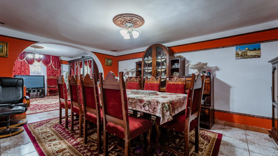 Casă cu teren generos de 1655 mp pe Gheorghe Doja - Poză 6