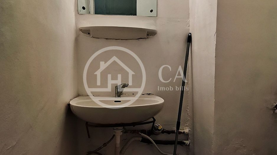 Apartament cu 3 camere de vanzare in zona Decebal, Oradea - Poză 8