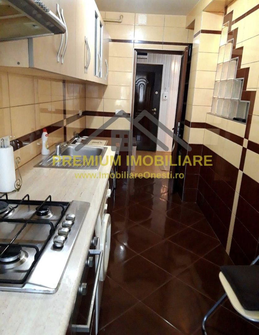 Apartament 3 Camere - Decomandat - Targu Ocna - Poză 4