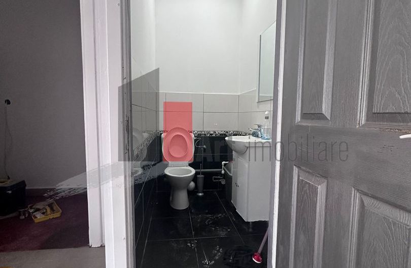 Spatiu Comercial de Inchiriat in Valea Oltului in cadrul unui complex comercial - Poză 3