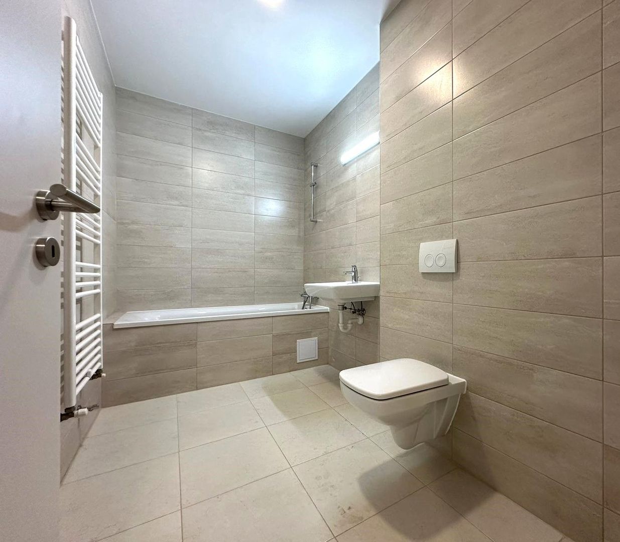 Vanzare apartament nou mobilat cu parcare si boxa Avantgarden 3 - Poză 21