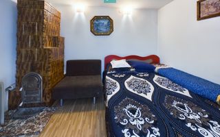 Casa modesta, 2500 mp teren, Domnesti - Poză 4