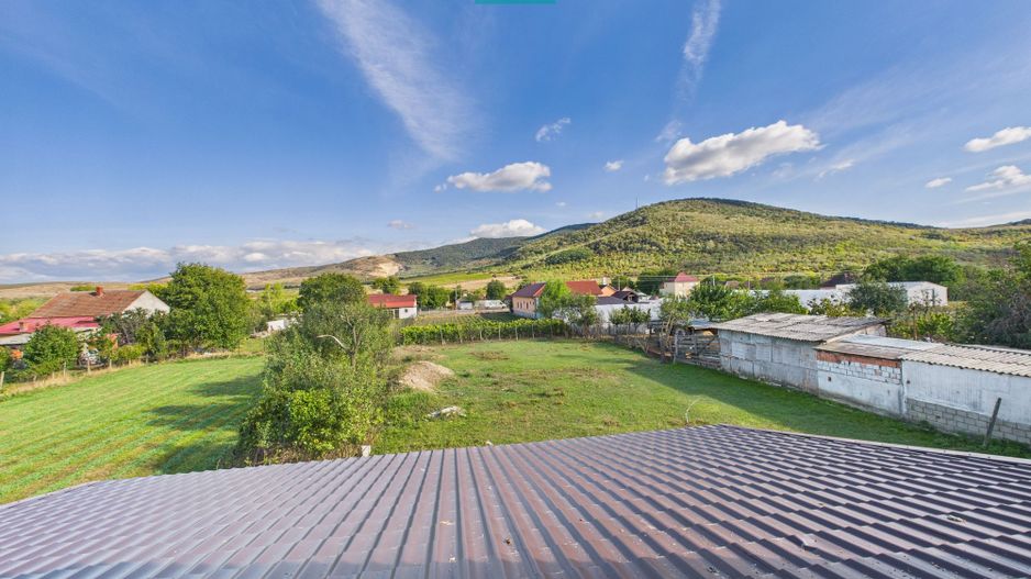 Casă cu panoramă spre dealurile Șiriei - Poză 17