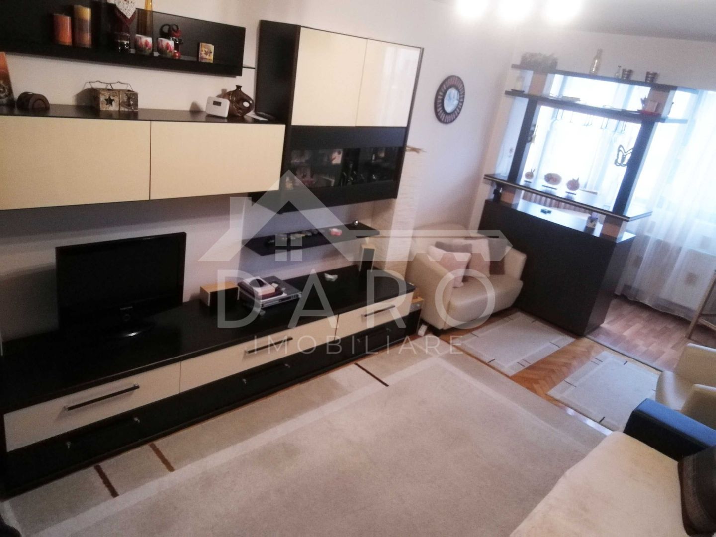 Dau in chirie un apartament in stare foarte buna zona Diamant - Poză 4