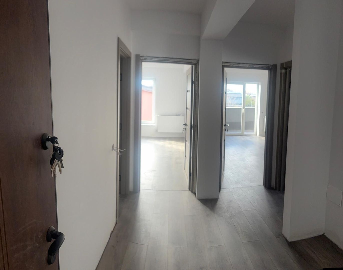 Apartament nou, 3 camere, zona Tractorul - Poză 7