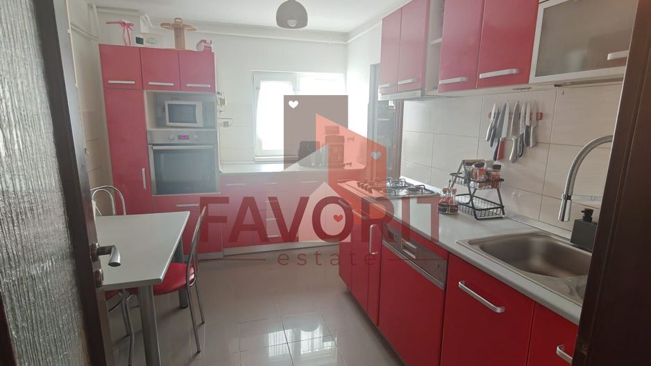 4 camere | centrala proprie | etaj intermediar | zona excelenta | renovat | - Poză 4