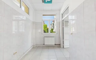 Imobil central cu destinație medicală, Arad - Poză 15