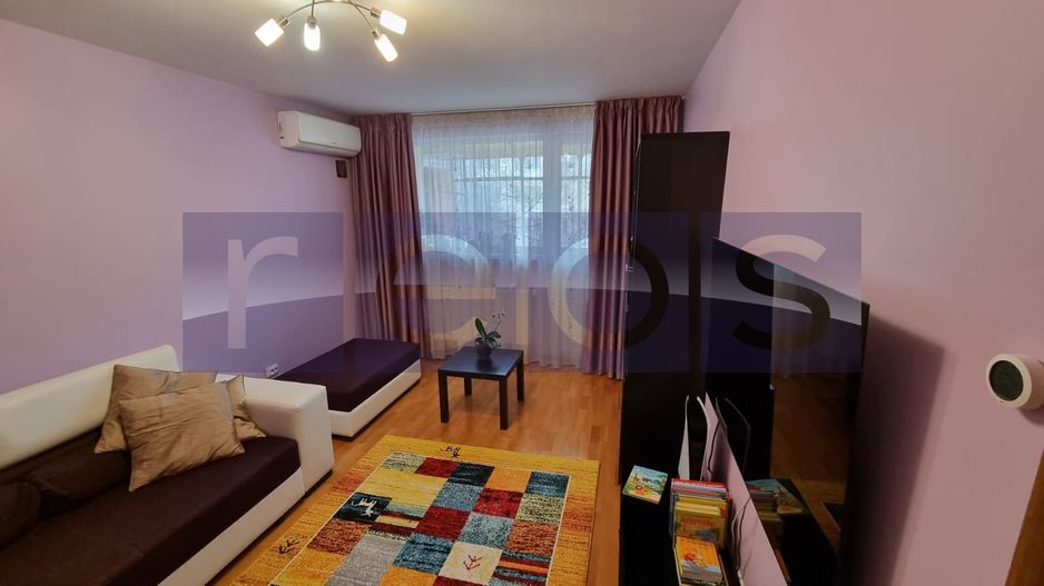 De Vanzare Apartament 3 camere decomandat 71 mp Zona Drumul Taberei - Poză 3